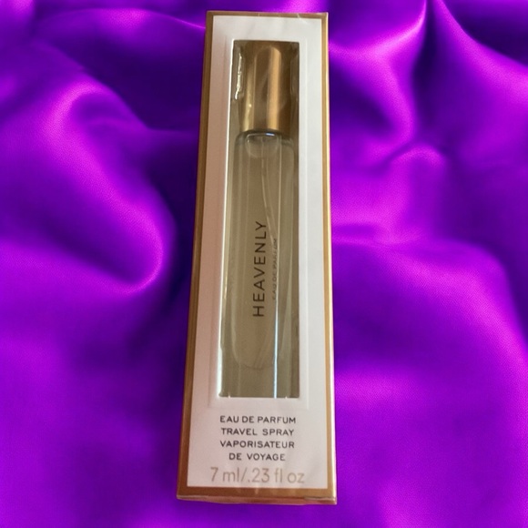 Victoria's Secret Other - Victoria's Secret Heavenly Eau de Parfum Travel Spray - 7 ml.